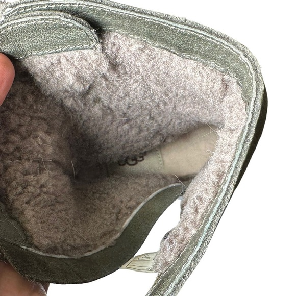 UGG Women’s Niels Zippered Leather Boots Size 7 - Picture 12 of 14